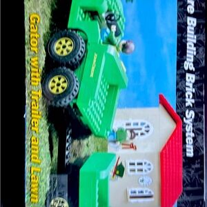 John Deere Building Brick system - Gator with Trailer and Lawn Shed